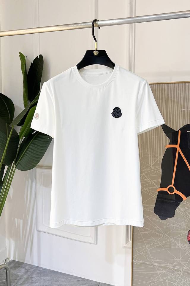 年后退换 蒙口 2025Ss蛇年贺岁款春夏精品短袖T恤 官网同步 高端品质 定制顶级丝光棉面料，顶级大厂1:1制作，时尚大牌重工艺Logo设计，手感柔软细腻 穿