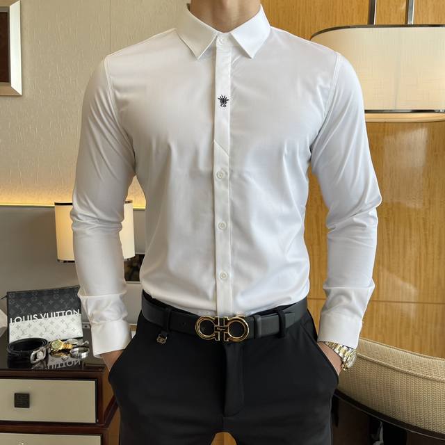 年后退换 迪奥 Ss秋装时尚大爆款长袖衬衫，贸易公司渠道货，品相完美如斯，属于入柜级别，可预见性的爆款，高级定制进口高终棉面料，大师级剪裁，质感无敌，亲肤性极佳