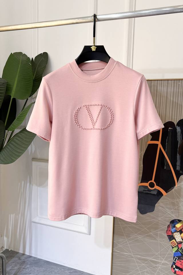 年后退换 V伦天奴 Ss早秋新品 男士时尚半袖打底T恤，精选高品质欧棉混纺面料 顶级大牌元素工艺设计，柔软细腻舒适保暖，多重工艺制作，男人的衣柜都少不了基础打底