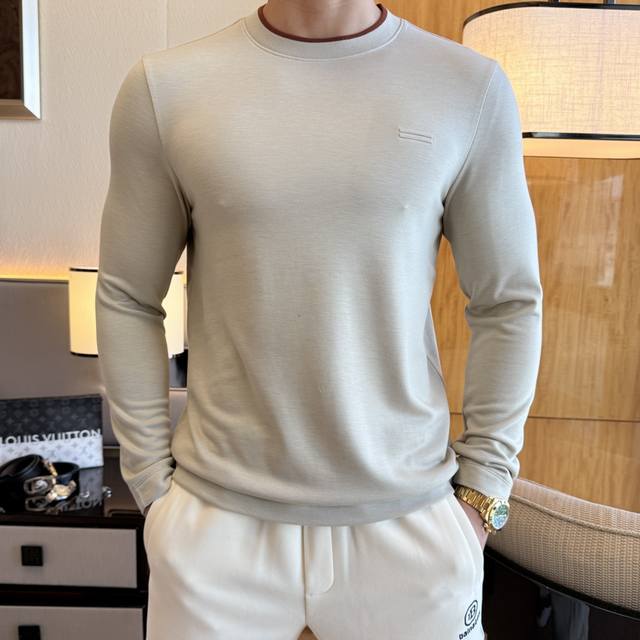 年后退换 杰尼娅 Ss秋装大爆款薄绒长袖T恤，采用定制高级棉混纺面料 时尚大牌元素Logo设计，柔软细腻舒适保暖，多重工艺制作，男人的衣柜都少不了基础打底衫 随