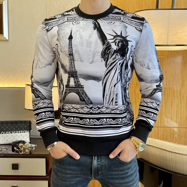 年后退换 Dg Ss秋季大爆新款，最高版本时尚印花卫衣、每年必出的经典之作。受各大明星的青睐推崇，精选高端欧棉混纺面料，重工艺制作，原版五金辅料Logo设计，柔