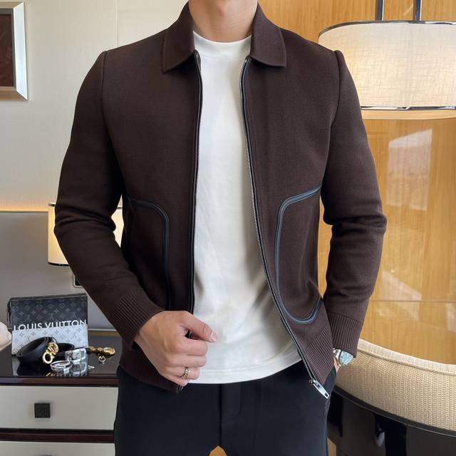 年后退换 杰尼娅 Ss秋装大爆款针织夹克外套，定制高品质聚酯纤维面料！顶级时尚大牌元素Logo设计，三标齐全！原版五金辅料，线条流畅，工艺精致，上身版型超赞，面