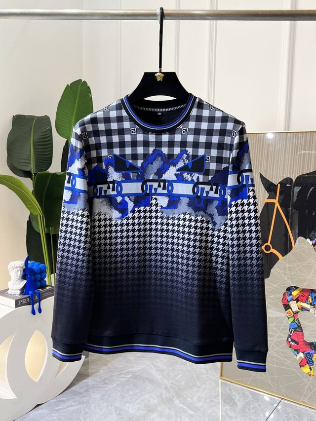 年后退换 Fd Ss秋季大爆新款，最高版本时尚套头卫衣、每年必出的经典之作。受各大明星的青睐推崇，精选高端欧棉混纺面料，重工艺制作，原版五金辅料Logo设计，柔