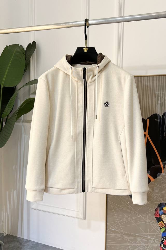 年后退换 杰尼娅 Ss秋装大爆款夹克外套，市场最高版本！定制高品质聚酯纤维羊毛面料！顶级时尚大牌元素Logo设计，三标齐全！原版五金辅料，线条流畅，工艺精致，上