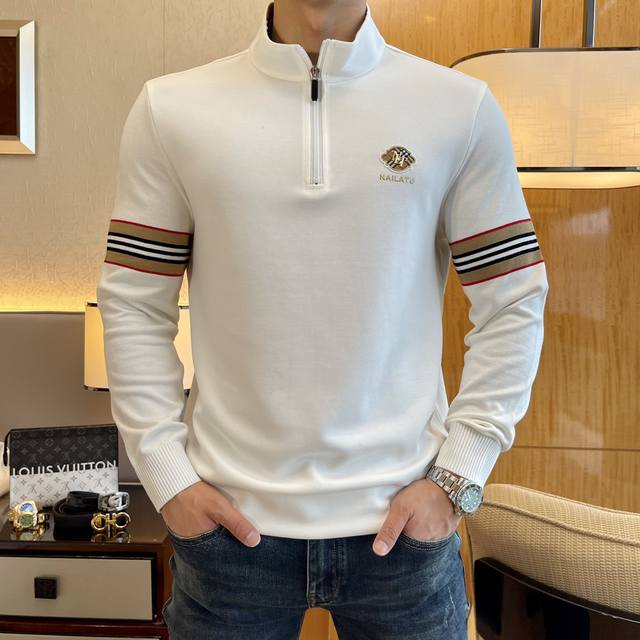 B宝莉 Ss秋季大爆新款，最高版本时尚卫衣、每年必出的经典之作。受各大明星的青睐推崇，精选高端欧棉混纺面料，重工艺制作，原版五金辅料Logo设计，柔软顺滑，质地