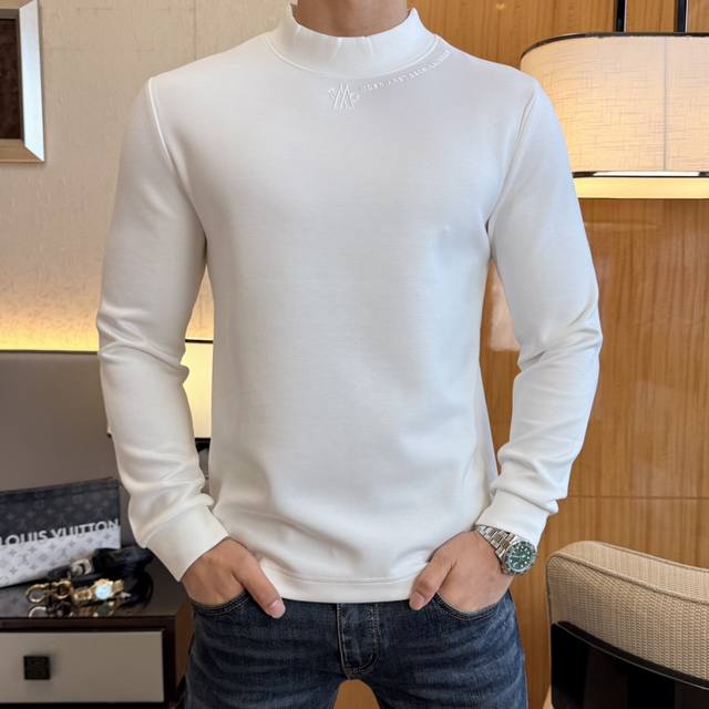 蒙口 Ss秋装大爆款长袖T恤，采用定制高级棉混纺面料 时尚大牌元素Logo设计，柔软细腻舒适保暖，多重工艺制作，男人的衣柜都少不了基础打底衫 随时随地都可以拿来