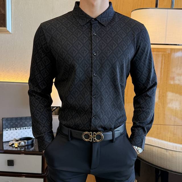 古奇 Ss时尚大爆款精品厚款加绒长袖衬衫，贸易公司渠道货，品相完美如斯，属于入柜级别，可预见性的爆款，高级定制进口高级棉混纺面料，大师级剪裁，质感无敌，亲肤性极