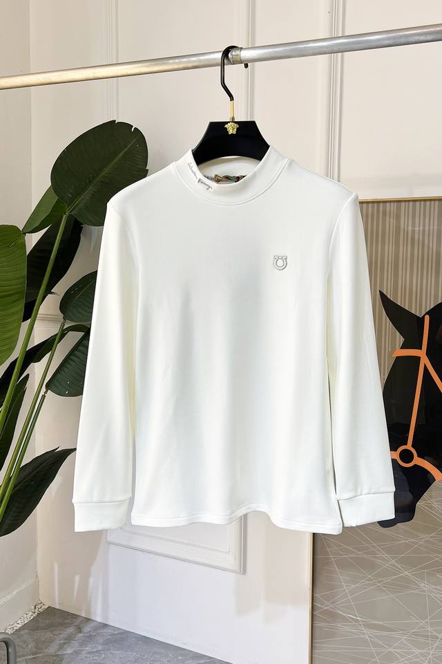 菲拉格慕 Ss秋装大爆款长袖T恤，采用定制高级棉混纺面料 时尚大牌元素Logo设计，柔软细腻舒适保暖，多重工艺制作，男人的衣柜都少不了基础打底衫 随时随地都可以