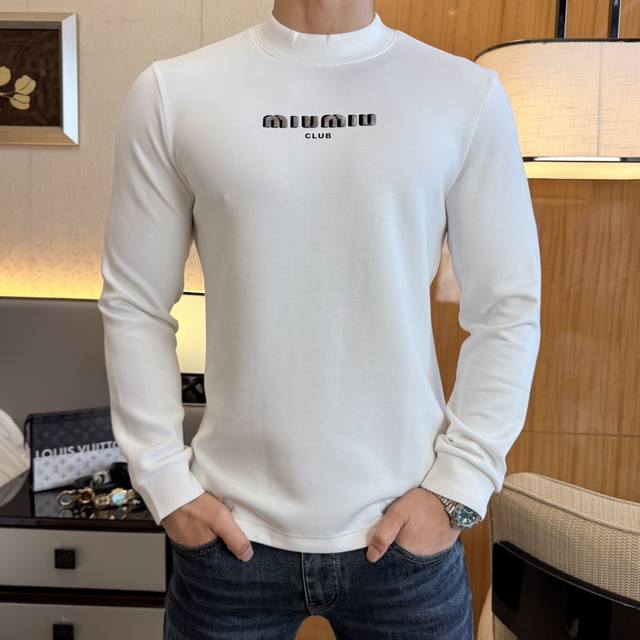 谬谬 Ss秋装大爆款长袖T恤，采用定制高级棉混纺面料 时尚大牌元素Logo设计，柔软细腻舒适保暖，多重工艺制作，男人的衣柜都少不了基础打底衫 随时随地都可以拿来