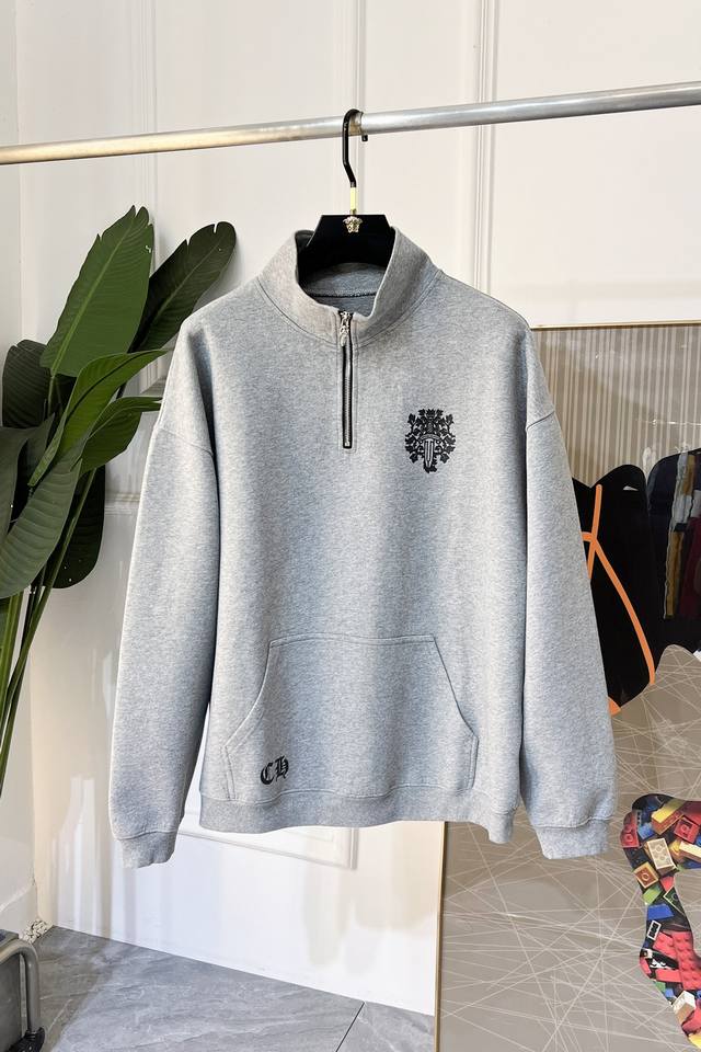 克罗芯 Ss秋季大爆新款，最高版本时尚厚款连帽卫衣、每年必出的经典之作。受各大明星的青睐推崇，精选高端欧棉混纺面料，重工艺制作，原版五金辅料Logo设计，柔软顺