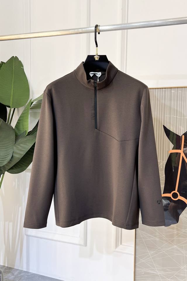 巴黎世家 早秋新品 男士长袖羊绒卫衣T恤，采用定制高级棉面料 时尚大牌元素Logo设计，柔软细腻舒适保暖，多重工艺制作，男人的衣柜都少不了基础打底衫 随时随地都