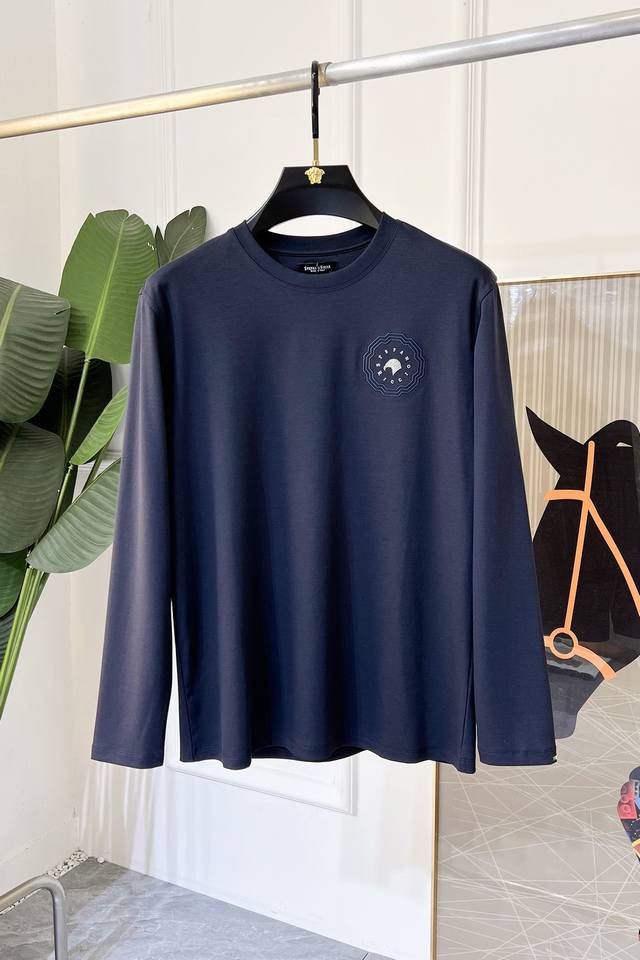 史蒂芬 早秋新品 男士长袖打底衫，采用定制高级棉面料 时尚大牌元素Logo设计，柔软细腻舒适保暖，多重工艺制作，男人的衣柜都少不了基础打底衫 随时随地都可以拿来