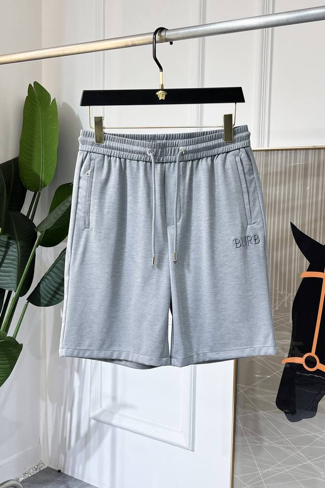 巴宝莉- 2025Ss官网同步夏季新款高档休闲短裤，采用进口棉原版定制面料 质感舒适百搭 透气性极佳 奢华经典品牌Logo设计 时尚简约大气上档次 透气性极佳