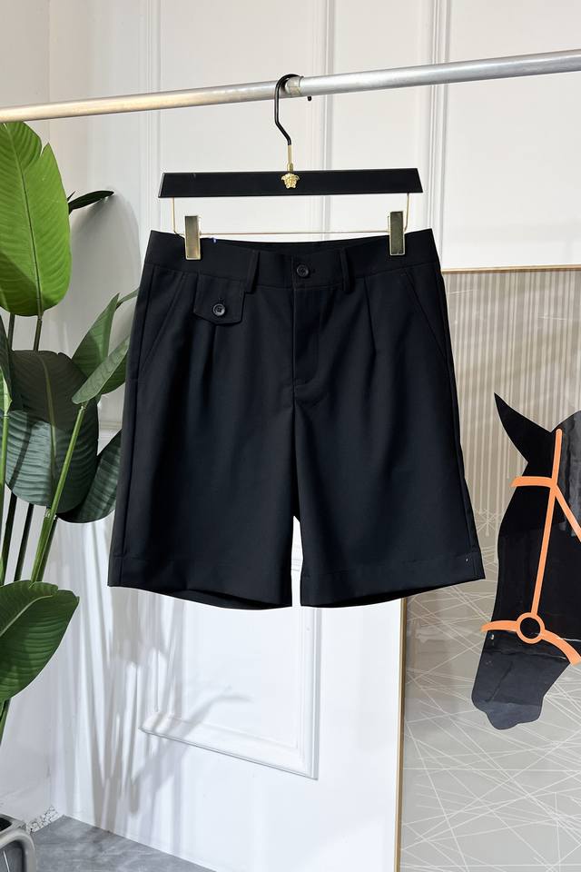 杰尼娅 2025Ss官网同步夏季新款高档休闲短裤，采用进口棉原版定制面料 质感舒适百搭 透气性极佳 奢华经典品牌Logo设计 时尚简约大气上档次 透气性极佳 版