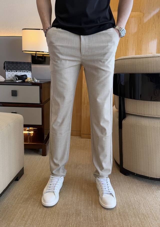 谬谬- 2025Ss蛇年春夏专柜同步爆款亚麻休闲裤，本季必入百搭款式，上身极为出挑，超级百搭款 ，原版1:1复刻，三标齐全！专柜最新时尚元素设计，进口定织高品质