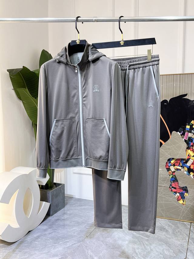 Bc 2025Ss蛇年春装新品休闲套装！明星最爱时装味休闲套装 简单大方，官网1：1工艺设计！干净利落剪裁 都市风十足 可供独家顶级定制面料，手感软糯干爽，上身