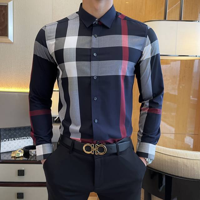 B宝莉 Ss春夏时尚大爆款短袖衬衫，贸易公司渠道货，品相完美如斯，属于入柜级别，可预见性的爆款，高级定制进口长绒棉面料，大师级剪裁，质感无敌，亲肤性极佳，非常出