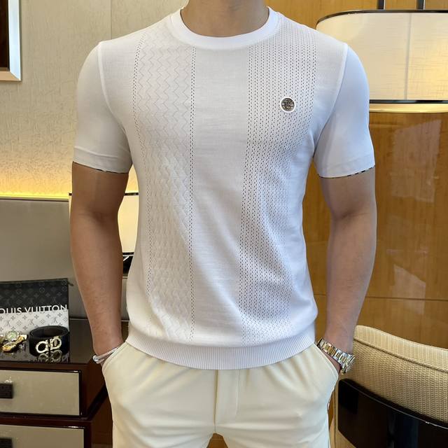 B宝莉 2025Ss年贺岁款春夏精品短袖T恤 官网同步 高端品质 定制顶级天丝棉面料，顶级大厂1:1制作，时尚大牌重工艺Logo设计，手感柔软细腻 穿着亲肤舒适