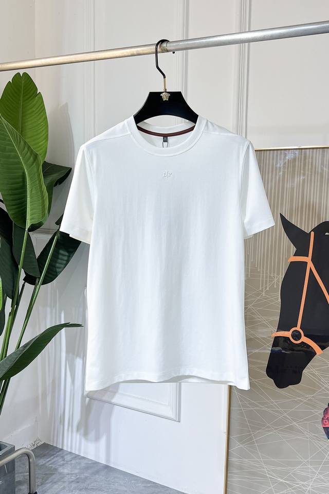 Lp诺悠 2025Ss蛇年贺岁款春夏精品短袖T恤 官网同步 高端品质 定制顶级双丝光棉面料，顶级大厂1:1制作，时尚大牌重工艺Logo设计，手感柔软细腻 穿着亲