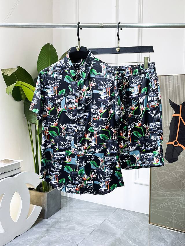 纪梵希 2025Ss蛇年春装新品休闲套装！明星最爱时装味休闲套装 简单大方，官网1：1工艺设计！干净利落剪裁 都市风十足 可供独家顶级定制面料，手感软糯干爽，上