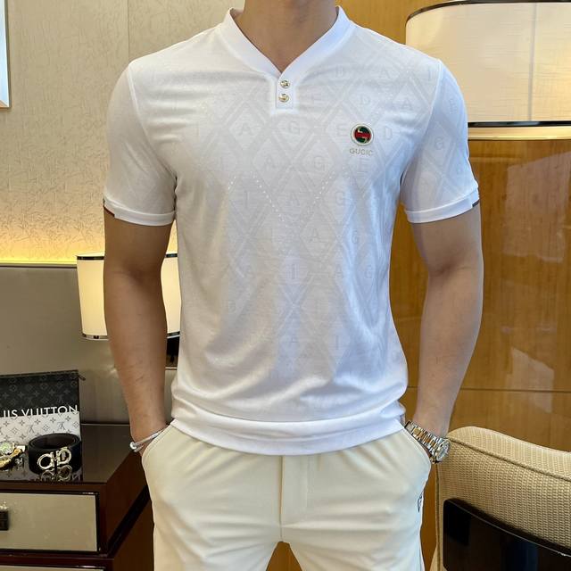 G奇 2025Ss春夏精品短袖T恤 官网同步 高端品质 定制进口双丝光棉面料，顶级大厂工艺制作，时尚大牌元素Logo设计，手感柔软细腻 穿着亲肤舒适 百搭休闲