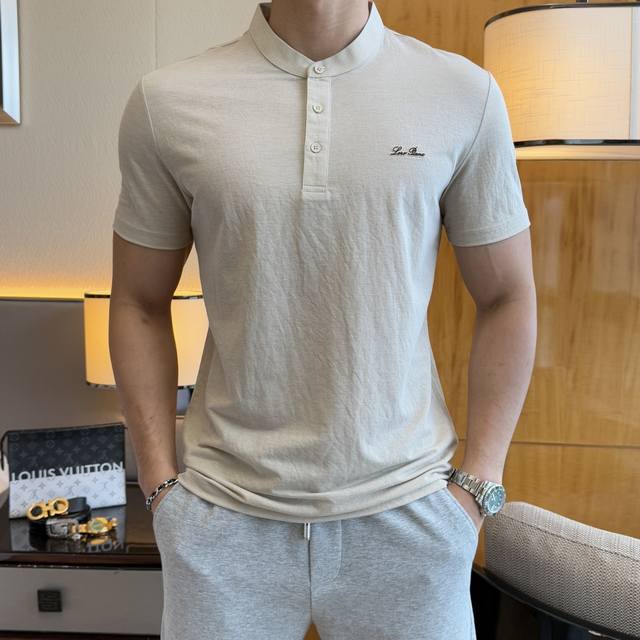 Lp诺悠 2025Ss蛇年春夏新款中山领短袖系列。精选优质长绒棉面料，时尚大牌元素Logo设计，上身版型超赞，面料细腻舒适透气，随意搭配都超级好看时尚型男必备款