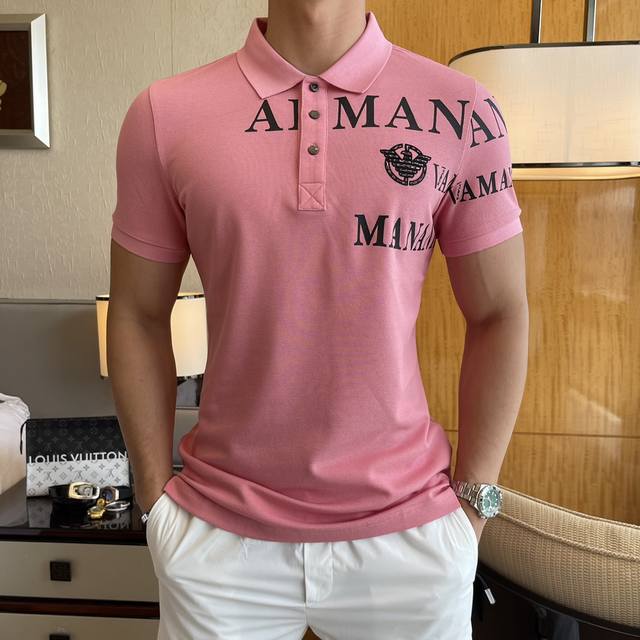 阿玛尼 2025Ss春夏新款Polo领短袖系列。精选顶级丝光珠地棉面料，三标齐全！时尚大牌元素Logo工艺设计，上身版型超赞，面料细腻舒适透气，随意搭配都超级好
