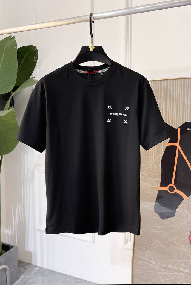 马吉拉 -2025春夏新款男女同款短袖T恤，专柜同步发售！定制专属长绒棉面料，胸前字母Logo图案印花工艺设计！简约大方，从容百搭，档次极高，完美融入时尚还有风