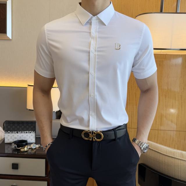 巴宝莉 2025Ss时尚大爆款精品衬衫，贸易公司渠道货，品相完美如斯，属于入柜级别，可预见性的爆款，高级定制进口高级棉混纺面料，大师级剪裁，质感无敌，亲肤性极佳