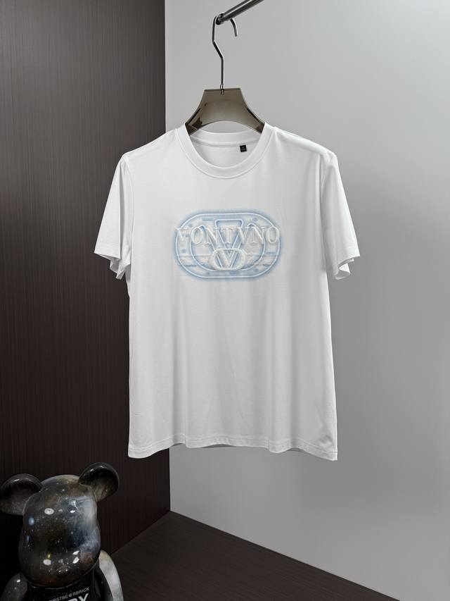 Valenti*O华伦*奴2025年春夏新款男士圆领短袖T恤。高端奢华系列，定制顶级定制莫代尔面料，手感适中，贴身舒适，上身超有型。原版剪裁，恰到好处的修身效果