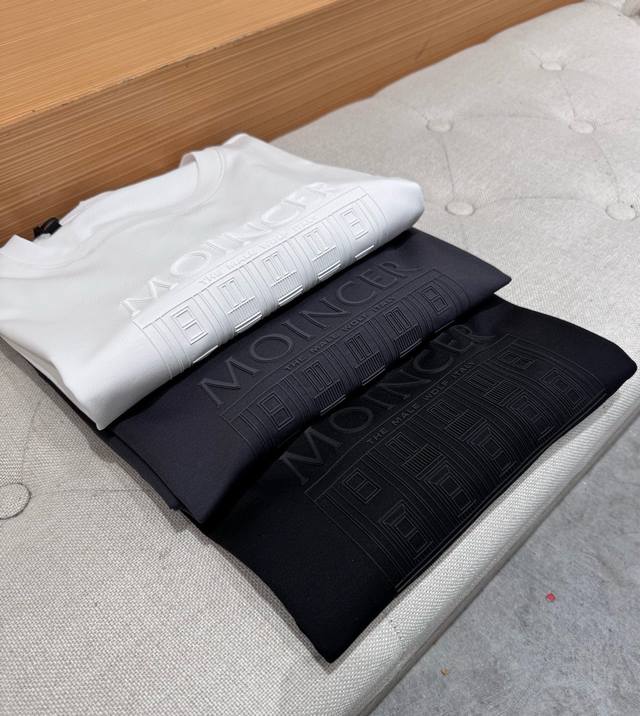 蒙口 Moncler 2025Ss新款 半袖 体恤 短袖 圆领T恤，高端版本！专柜定制面料 透气舒适度高，细节无可挑剔，品牌元素设计理念，体现高品质。手感细腻柔