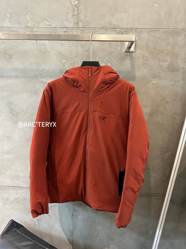 Arc'teryx 爱普森羽绒服 红衫褐色细节.