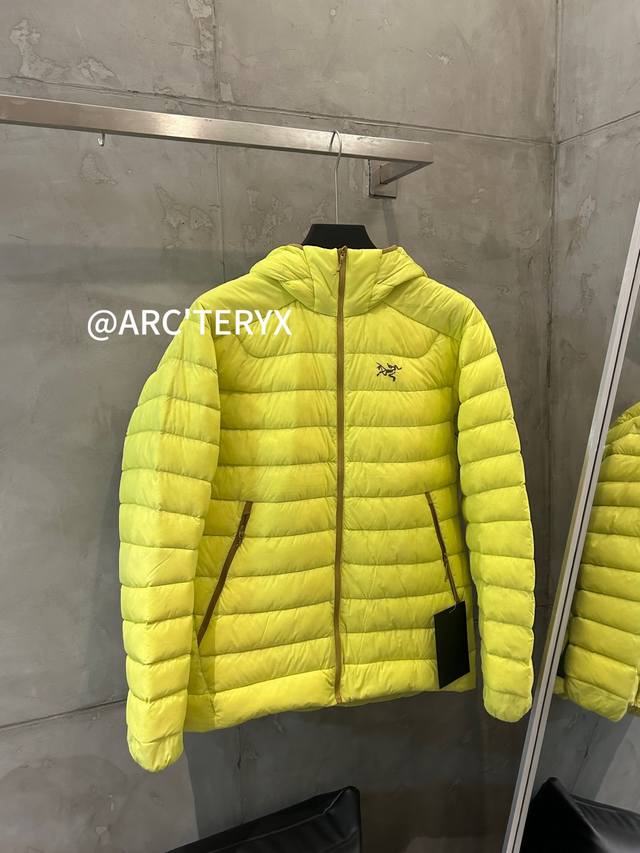 Arcteryx始祖鸟 Cerium 850蓬鹅绒 铜沙黄细节.