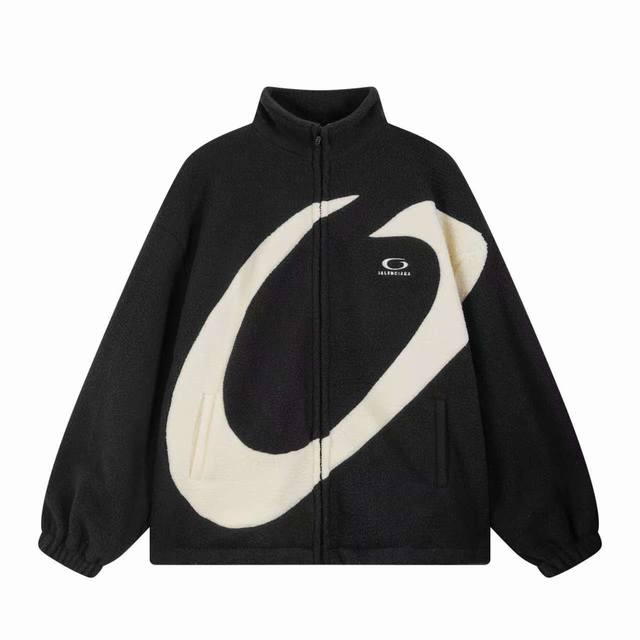 顶级版本 大货细节图 #巴黎25Fw新品Basketballseries-Bagg羊羔毛夹克外套# Balenci*Ga巴黎# 面料采用定制定染米色和黑色科技面