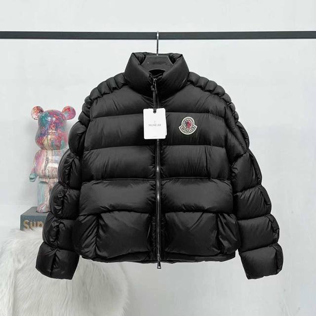 顶级版本 大货挂拍图 Moner X Cistoer Raxxy 明星同款 男女款3D绗缝拉链羽绒外套. 原版购入开发,原版版型推送,版型不对一切白费,区分于市