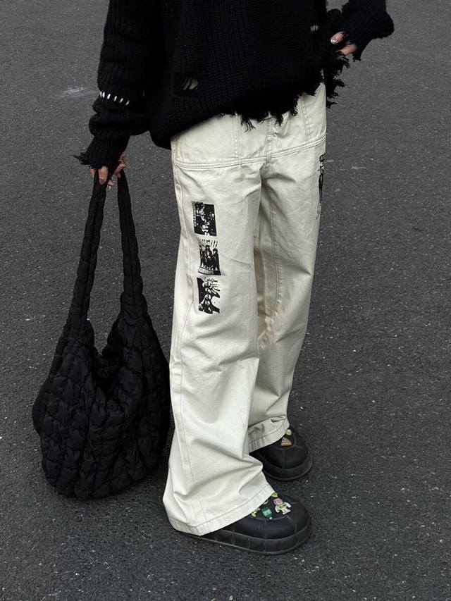 款号Xk3097 美式复古嘻哈印花宽松直筒工装裤男女街头休闲浅杏色裤子潮，面料定制经过一流的高工艺水洗 ，质地紧密 色泽均匀 纹理清晰，上身非常舒适 直筒版型