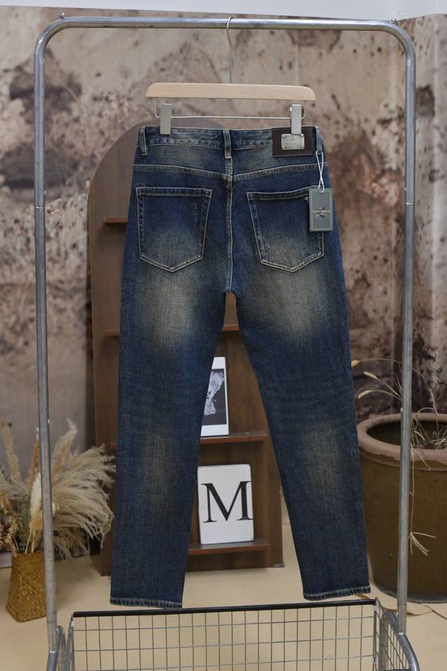 907# 爆款西太后 -25Ss秋冬好穿不挑身材在搭配上没有太多的限制 随意简洁的衬托其他单品，来展现自己的风格姿态～ 对于它的实穿性不得不竖起一个大拇指了，版