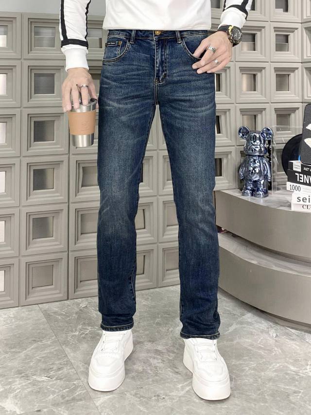 8280# 迪奥25Ss新品修身牛仔裤长裤，采用进口客供日本Denim平纹棉质牛仔面料梭织生产，三标齐全，简约不失大气，柔软细腻舒适，上身百搭时尚 码数：28-