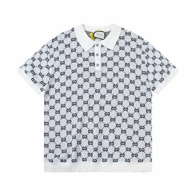 新品爆款Gucci古驰毛衣G家Polo满身提花针织短袖 毛料定制 采用进口毛衣面料触感非常软糯柔顺 进口编织机制造而成 颜色定染 优质重磅高品 抗静电性与伸缩性