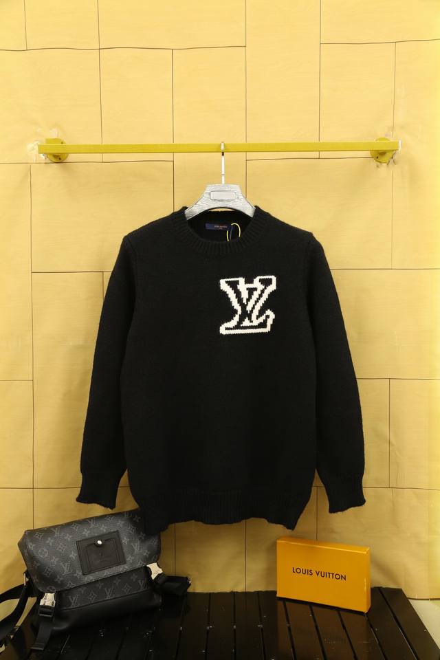 Lv路易威登 Ss新款提花羊毛针织衫毛衣 Os版型 男女同款 整衣600克重磅 秒杀市场通货 毛料采用7针进口机编织制造 采用羊毛含量纱线 纱线定染 新一季主打