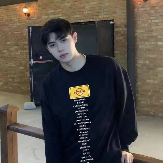 D30# We11Done经典数据款弹幕字母印花情侣长袖T恤衫 购入原版打版起样，对标原版细节面料 高克重320克双纱纯棉面料