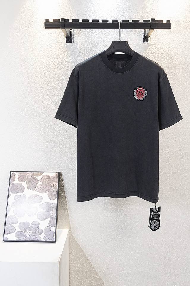 款号K6059 Chrome Hearte 克罗心 Ch 25Ss夏季，320克高克重磨毛洗水双纱面料梵文字母刺绣工艺，轻奢主义，前胸口马赛克彩色小刺绣梵文超级