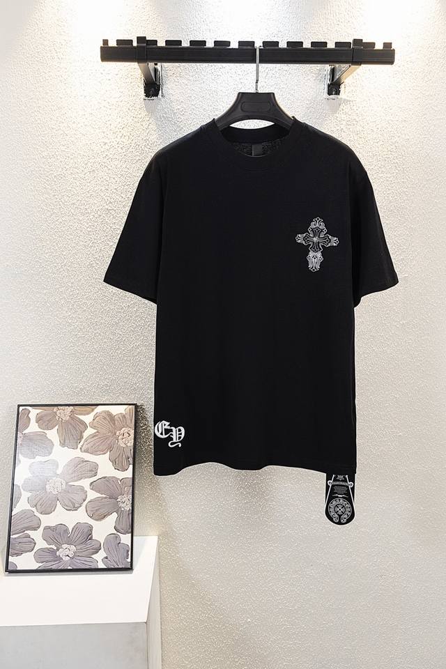 款号K6105 Chrome Hearts 25Ss 高克重环保优质顶级面料 260G~270G 克罗大十字架贴布刺绣短袖 重工纯手工剪裁贴布刺绣工艺 同步 版