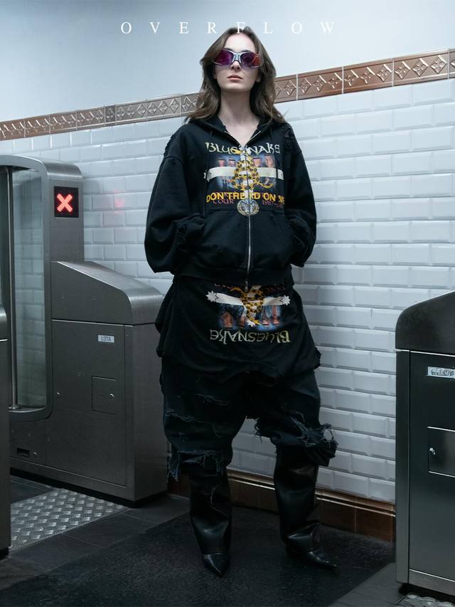 Grailz Project Vibe蛇年限定乐队印花做旧破洞连帽衫外套卫衣男女 款号：242-6 码数：1码 2码 3码 高版本440G面料 经多次水洗做旧炒