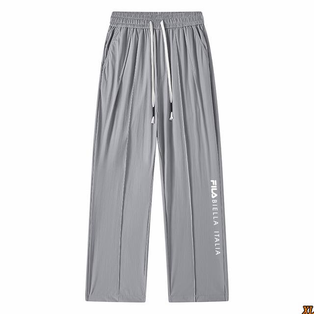 斐乐 独家实拍上新夏季高品质冰丝休闲裤宽松直筒运动卫裤大码潮流百搭阔腿长裤，本季主打，货源充足，放心主推，高端品质，经典设计，做工出色，经典百搭，上身效果极佳