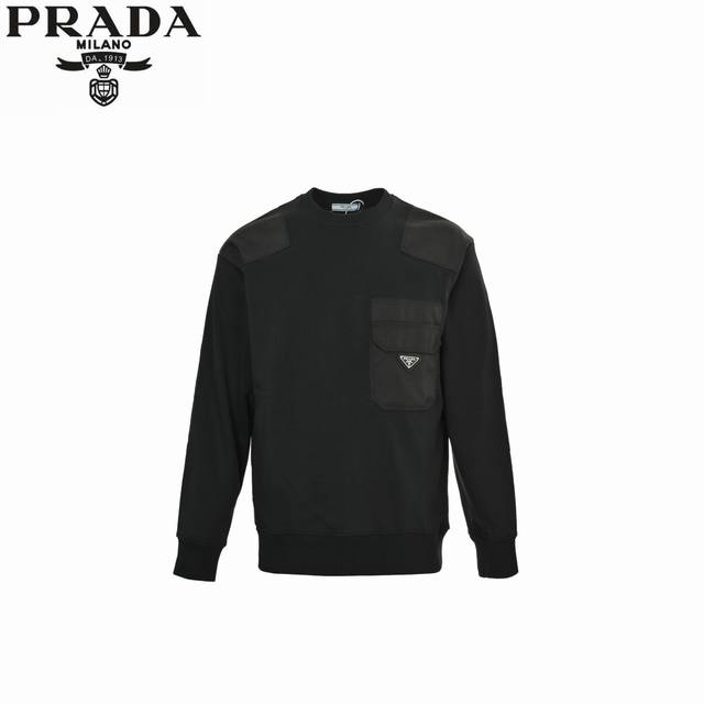 Prada 普拉达 口袋三角标尼龙拼接圆领卫衣 采用480克纯棉双纱鱼鳞毛圈面料 面部无尘烧毛工艺 底部吸毛 环保活性染 肩膀，袖子拼接设计贴布 胸口口袋设计
