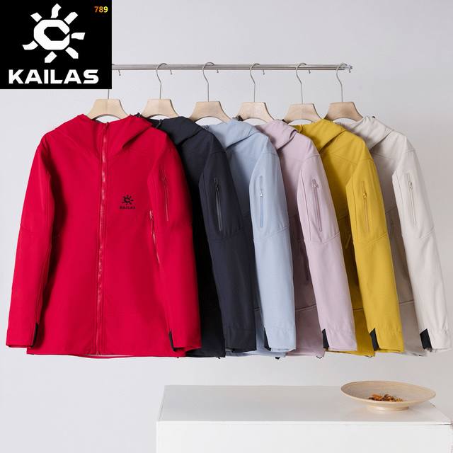 颜色:黑色，白色，粉色，黄色，红色，以蓝色 尺码;S-4Xl 凯乐石户外软壳冲锋衣