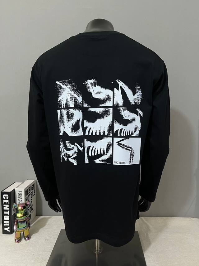 始祖鸟Arc'teryx 25Fw秋冬新款长袖T恤，官&得物同步上新，墨染九宫格印花短袖；严苛九宫格大小细节对位对半鳥字母Logo在第九个方格与官一致对版，前胸