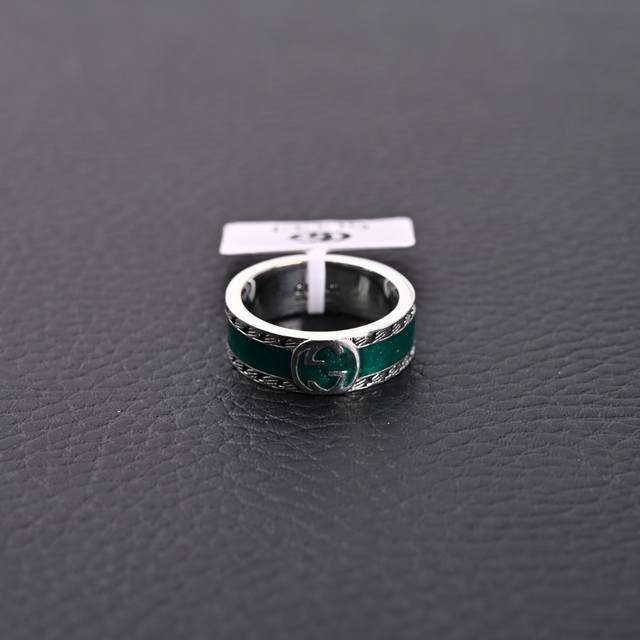 Gucci古驰Guc 925纯银双G字母情侣戒指 附全套包装，包装损坏扣除30元，谢谢谅解 Size：6# 7# 8# 9# 10# 11# 古驰戒指