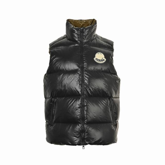 Moncler 蒙口 毛巾绣Logo拼色格子马甲 .撞色拼接设计.填充超级饱满. 原版购入开发，区分全网一切看图打版的低端版本. Lipsi男士羽绒马甲采用亮面